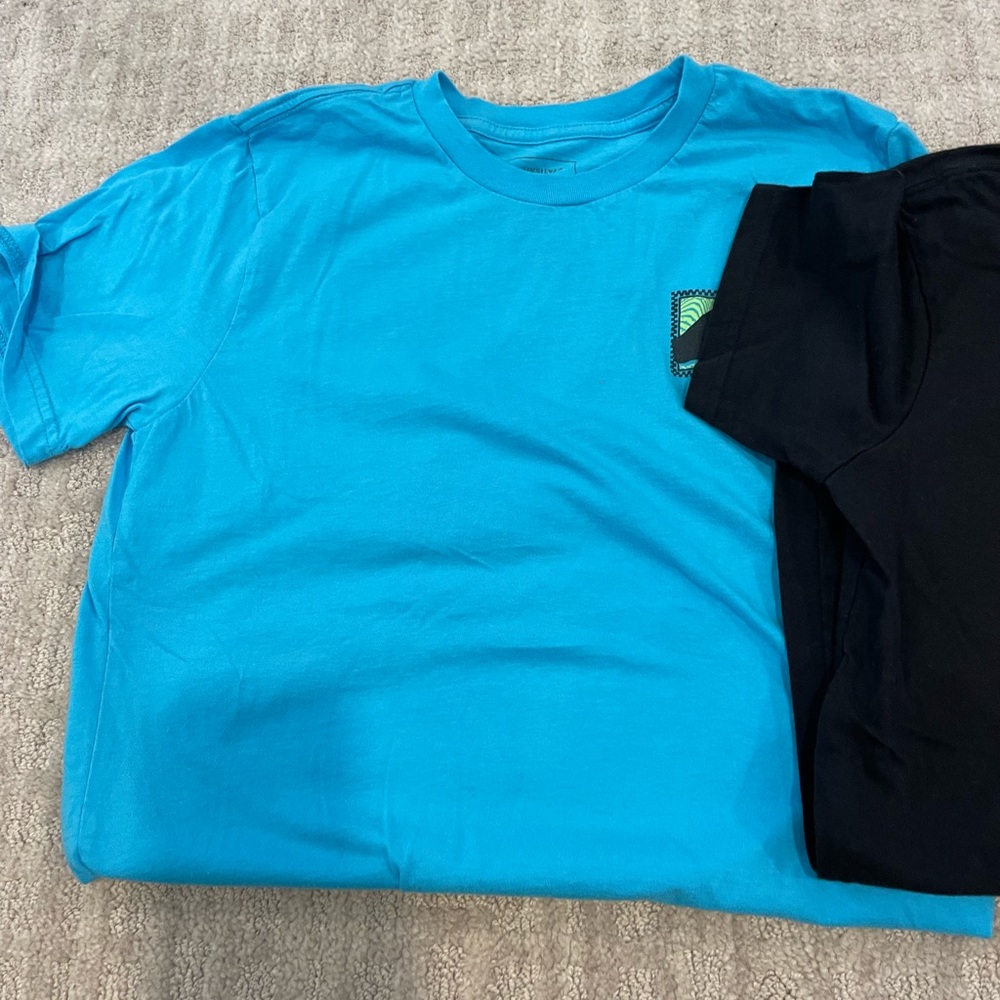 Assorted Boys Tees size XL get both for $9 - Picture 6 of 6